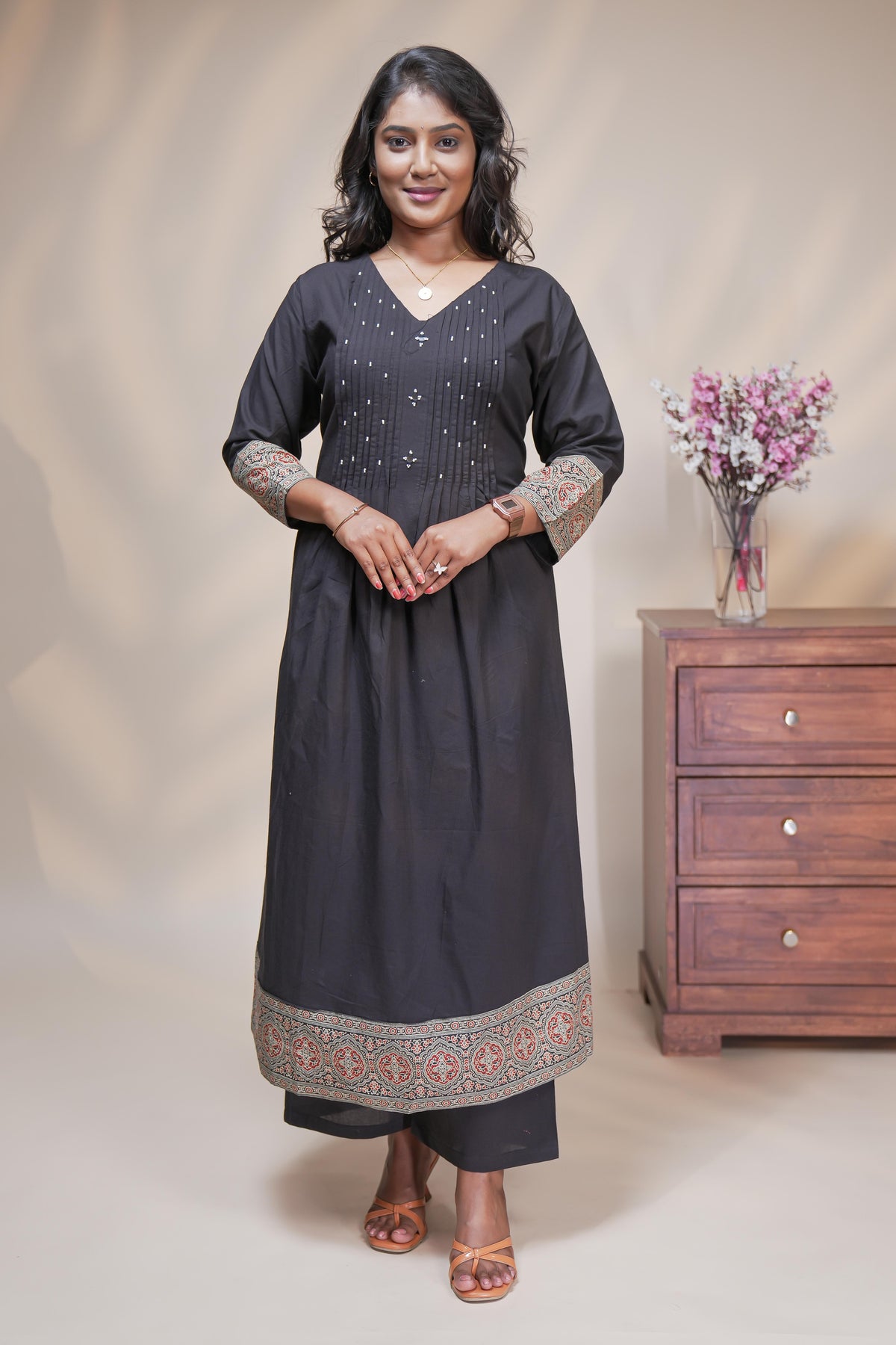 Women charcoal black cotton blend anarkali kurta pant set with kalamkari print dupatta