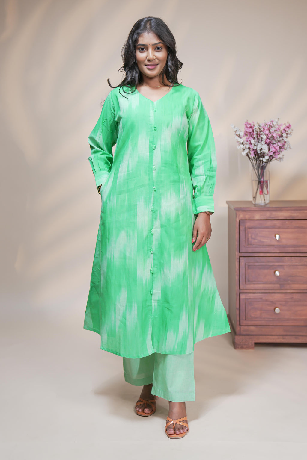 Women green striped cotton straight kurta pant set with matching pant and dhupatta