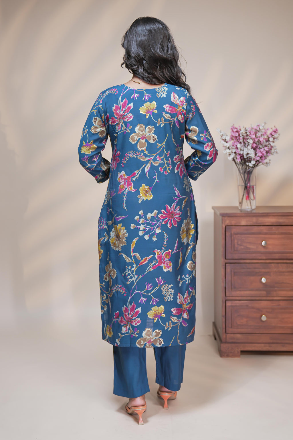 women blue floral print straight kurta set with matching pant and dupatta