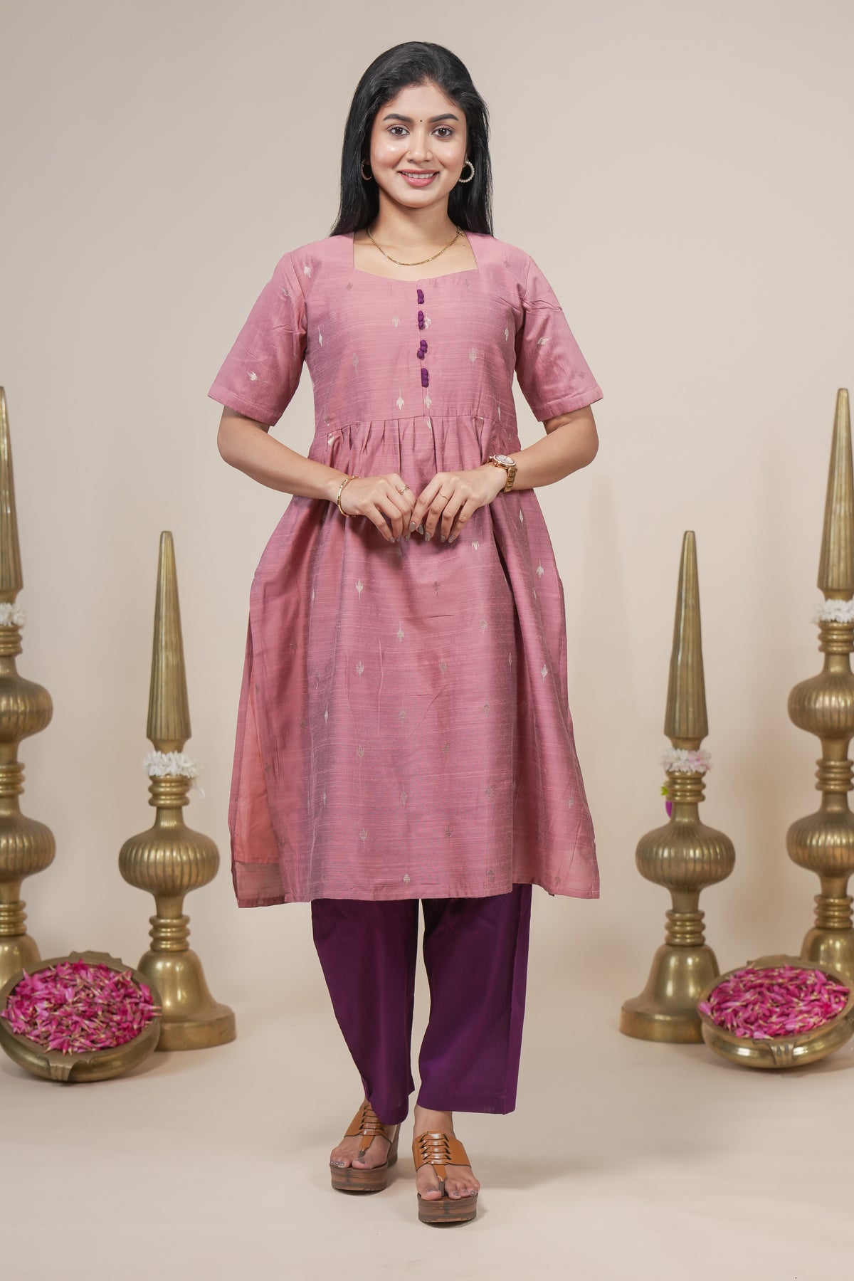 Dusty pink woven silk straight kurta set with pant and a shawl