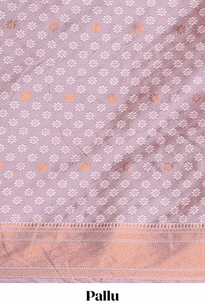 Green zig zag zari design semi soft silk saree with contrast border and floral printed blouse