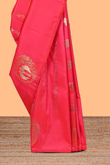 Pink colour Semi soft silk withgold zari floral motifs border with Vaira oosi Design and matching blouse
