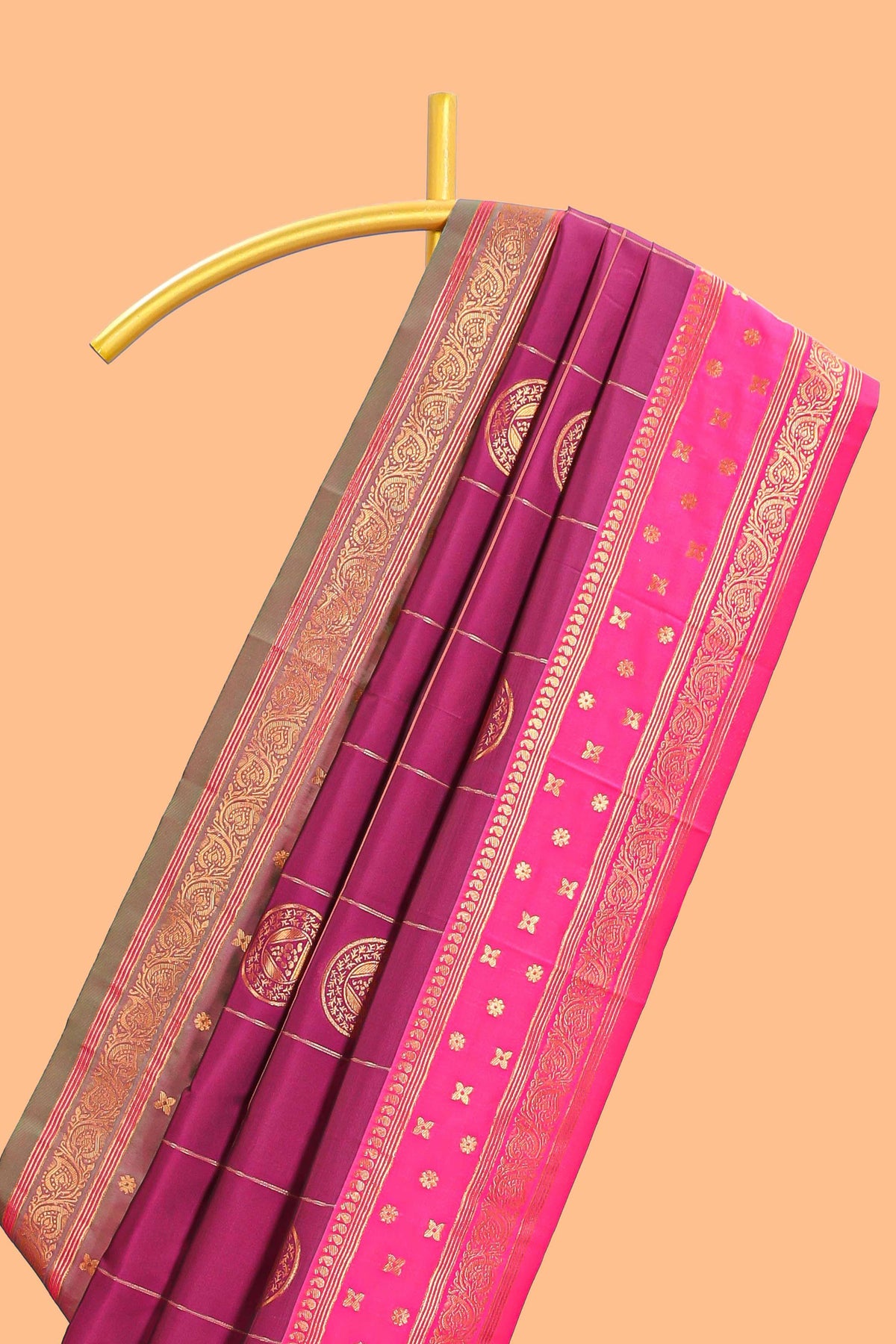Purple checked floral design motifs semi soft silk saree with contrast border and matching blouse