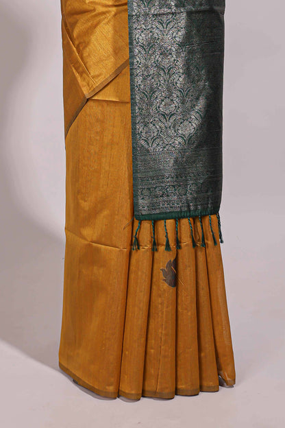 Borderless mustard floral design semi tussar saree with contrast pallu and blouse