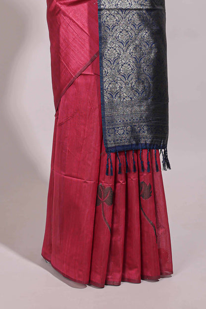 Borderless pink floral design semi tussar saree with contrast pallu and blouse