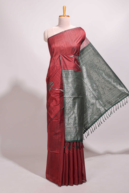 Borderless maroon floral design semi tussar saree with contrast pallu and blouse