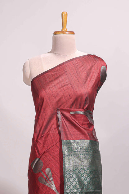 Borderless maroon floral design semi tussar saree with contrast pallu and blouse