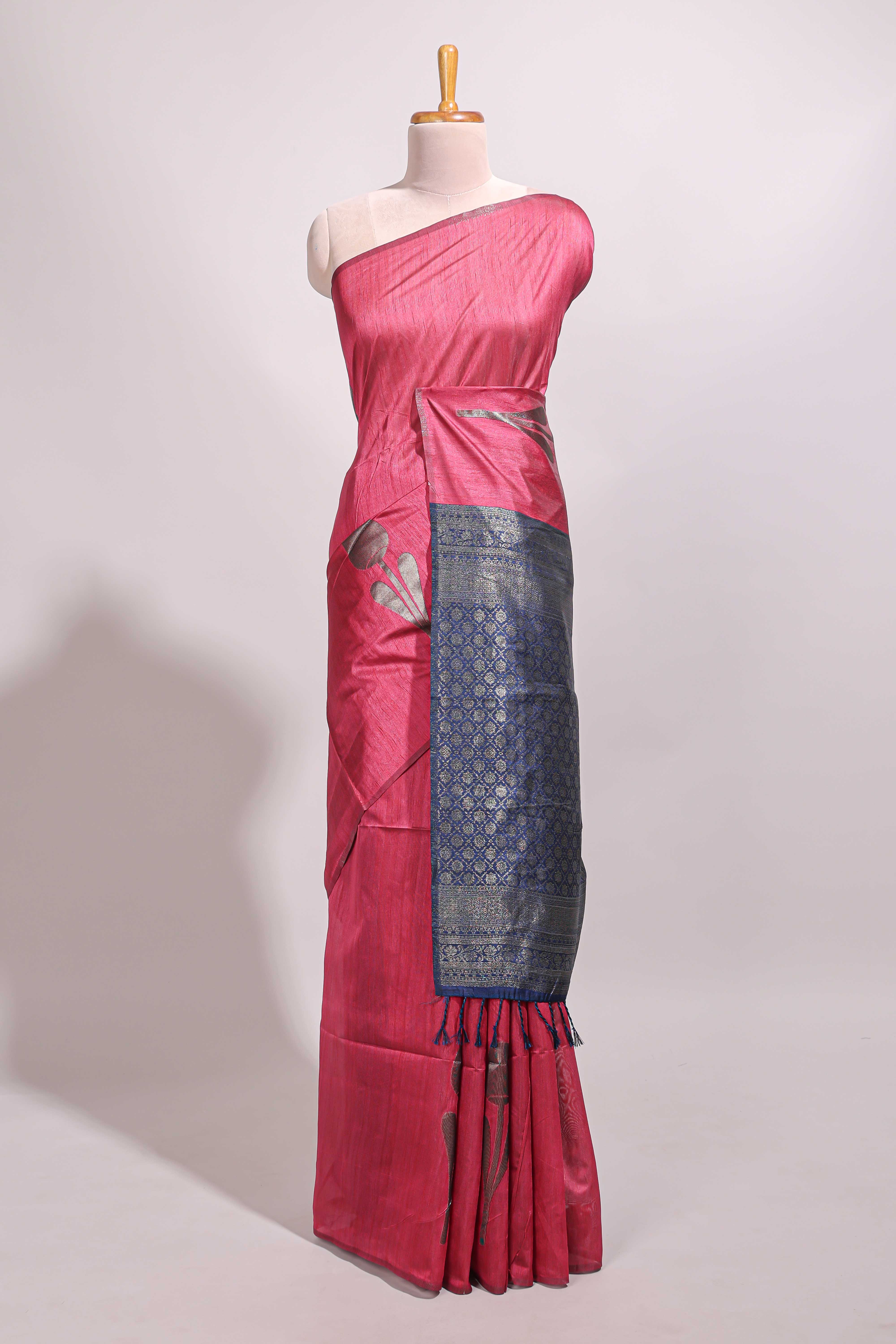 Borderless pink floral design semi tussar saree with contrast pallu and blouse