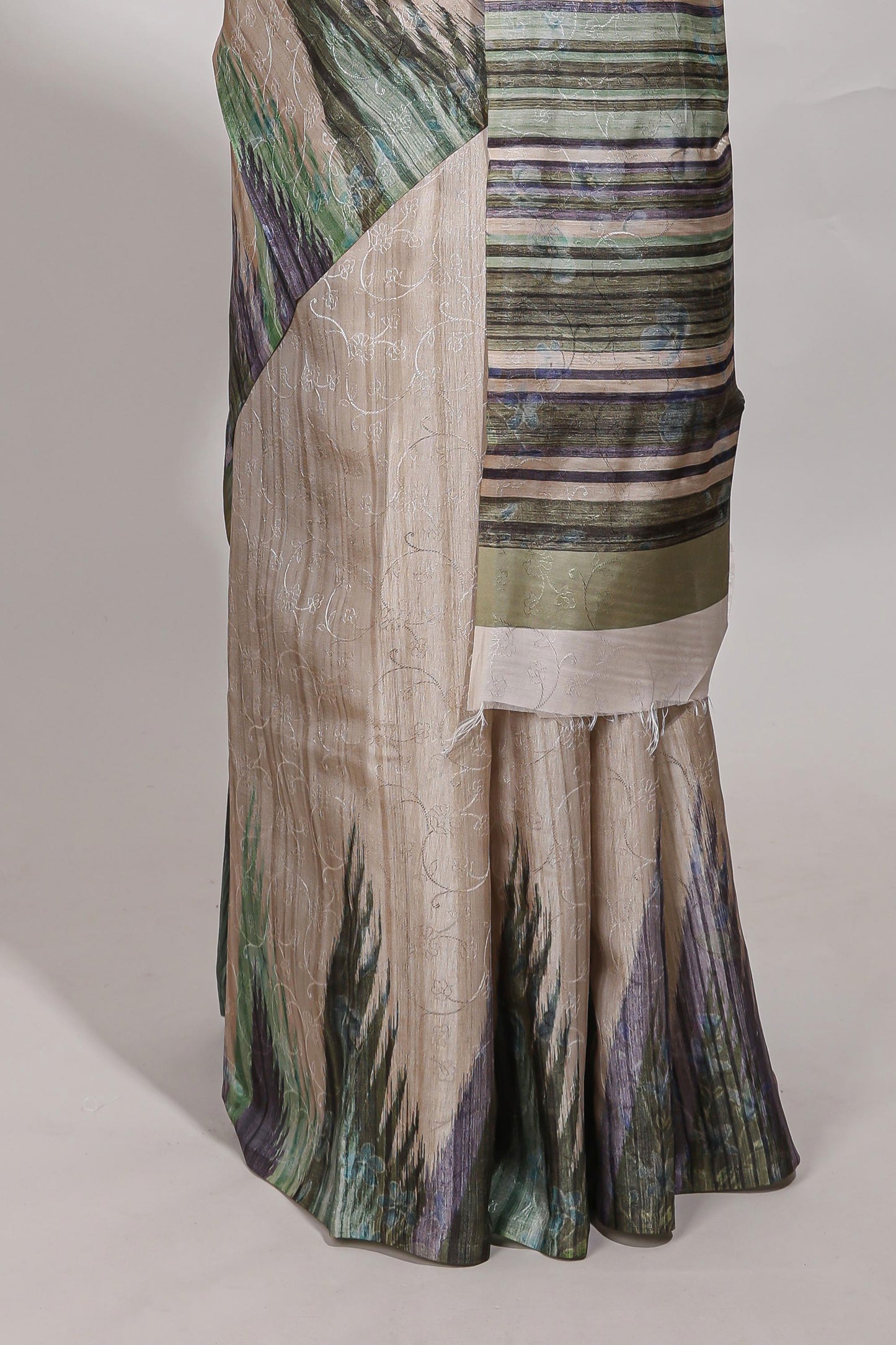 Green ikkat print tussar saree pastel multi coloured ikkat patterns with matching blouse with matching pallu