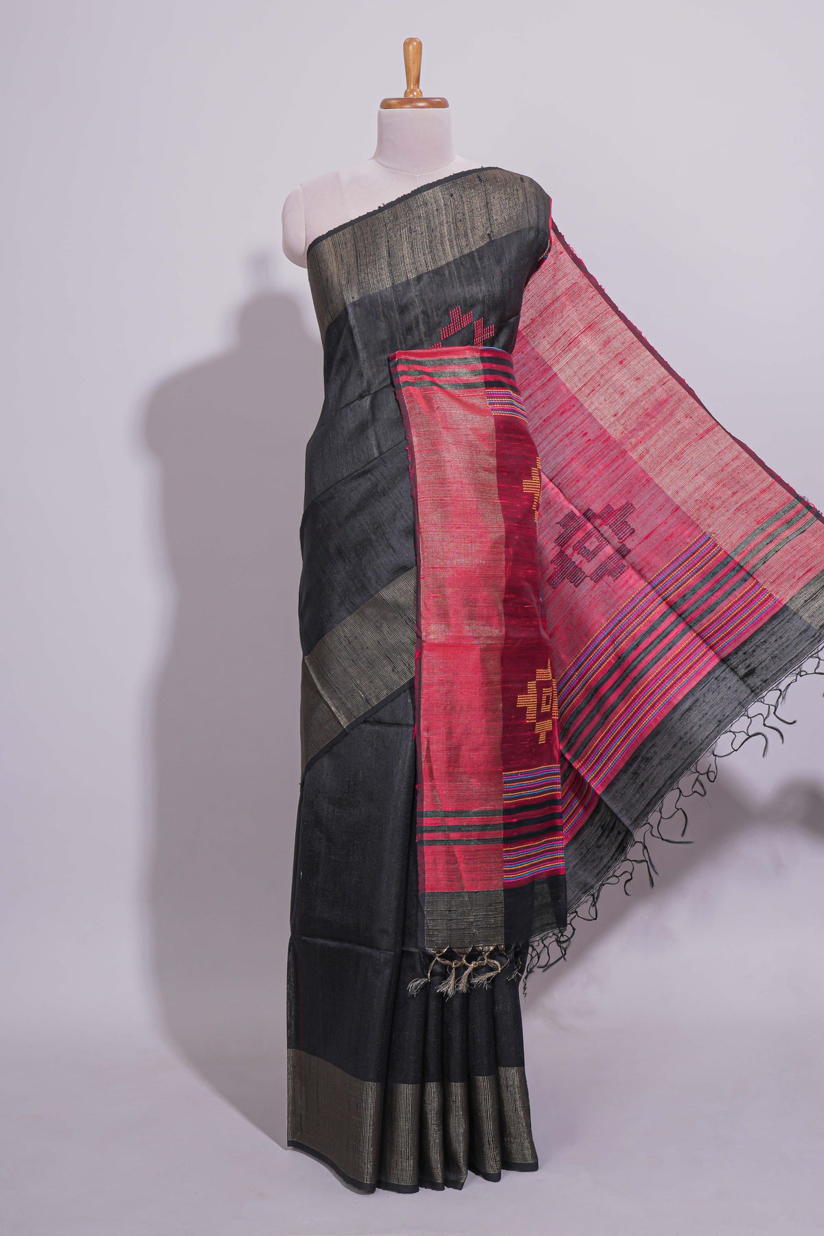Black Unique Design Art Tussar Saree with Contrast Border Contrast and Blouse