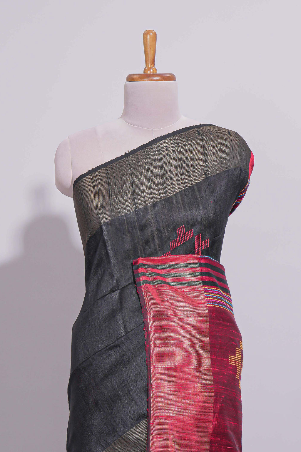 Black Unique Design Art Tussar Saree with Contrast Border Contrast and Blouse