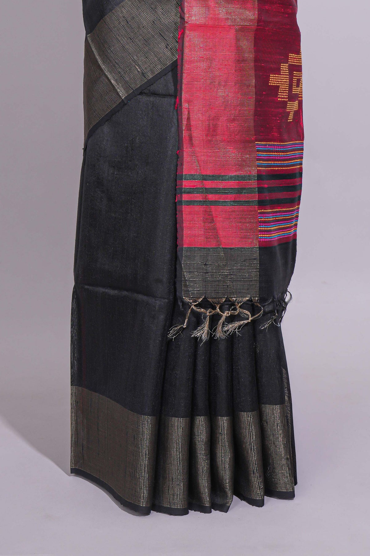 Black Unique Design Art Tussar Saree with Contrast Border Contrast and Blouse