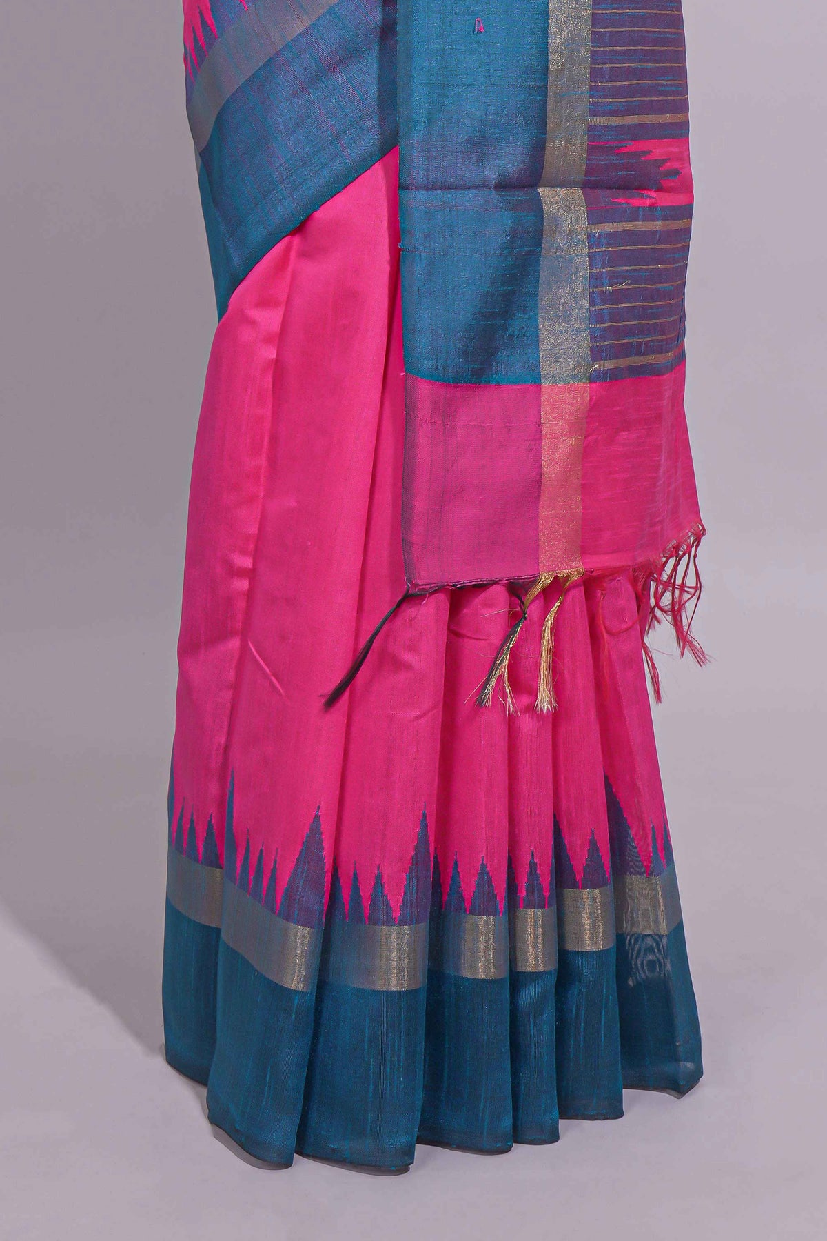Pink Plain Art Tussar Saree with Contrast Border and Blouse