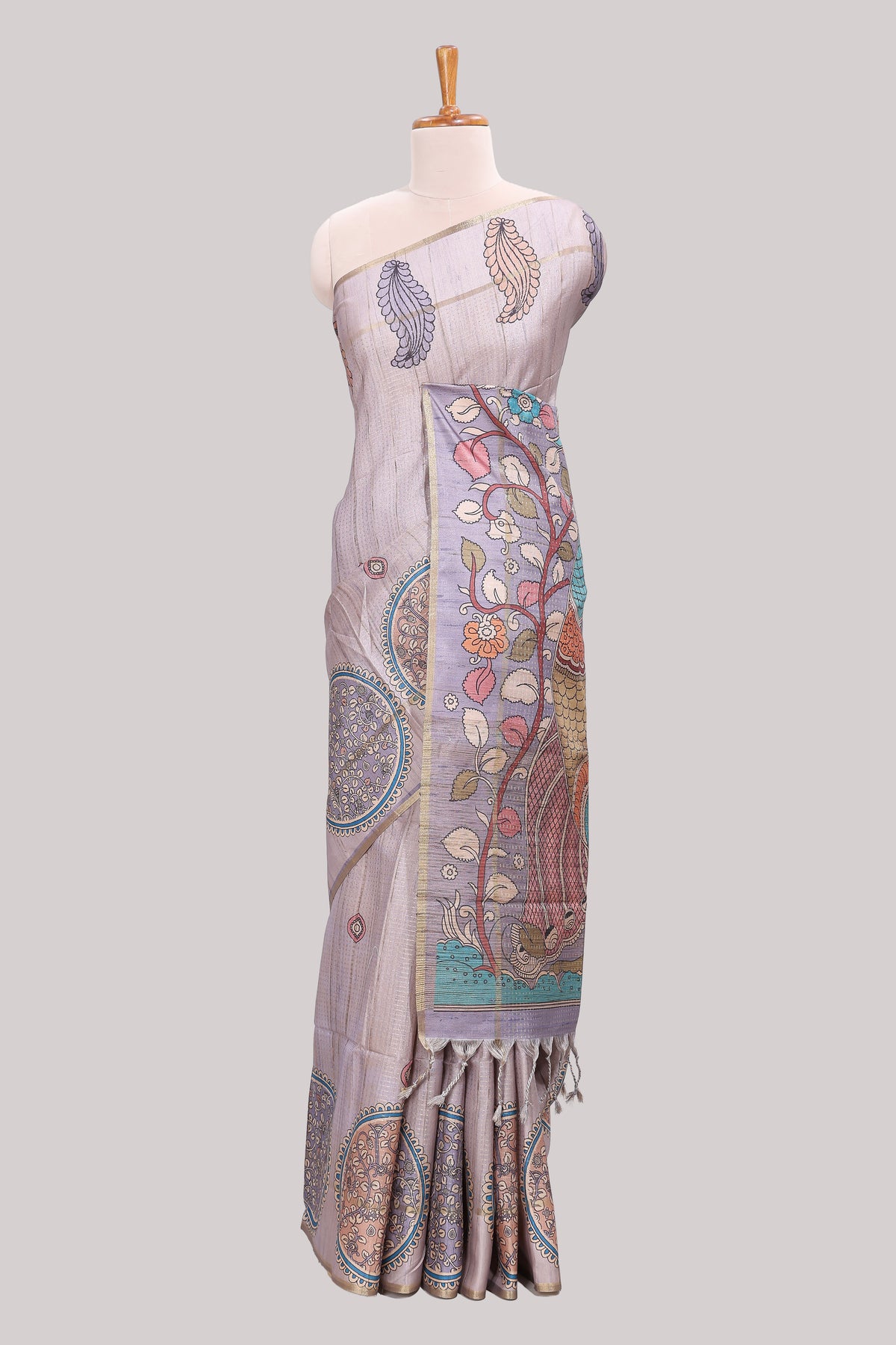 Lavender floral tussar saree with self border and pallu that comes with matching plain blouse