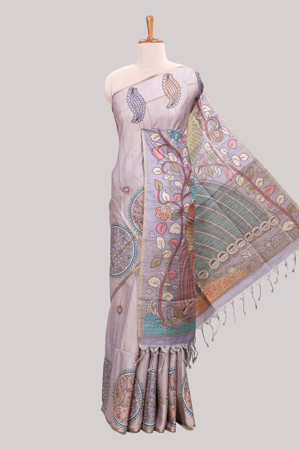 Lavender floral tussar saree with self border and pallu that comes with matching plain blouse