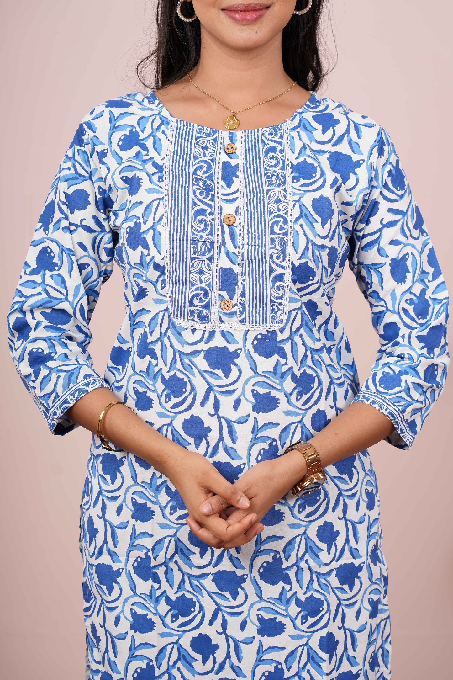 Blue neckline design ethnic suit