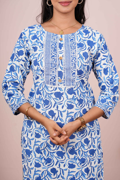 Blue neckline design ethnic suit