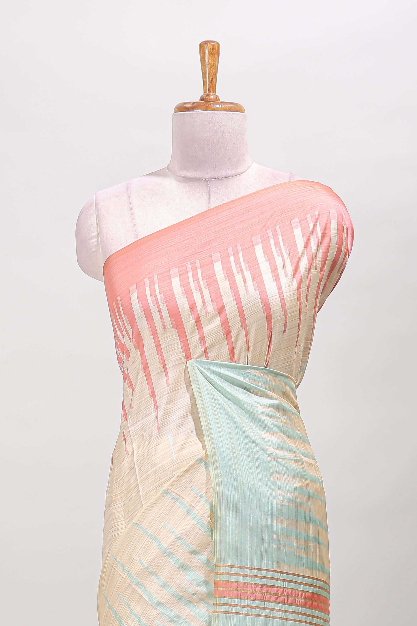 Borderless sandal semi soft silk pallu highlight saree