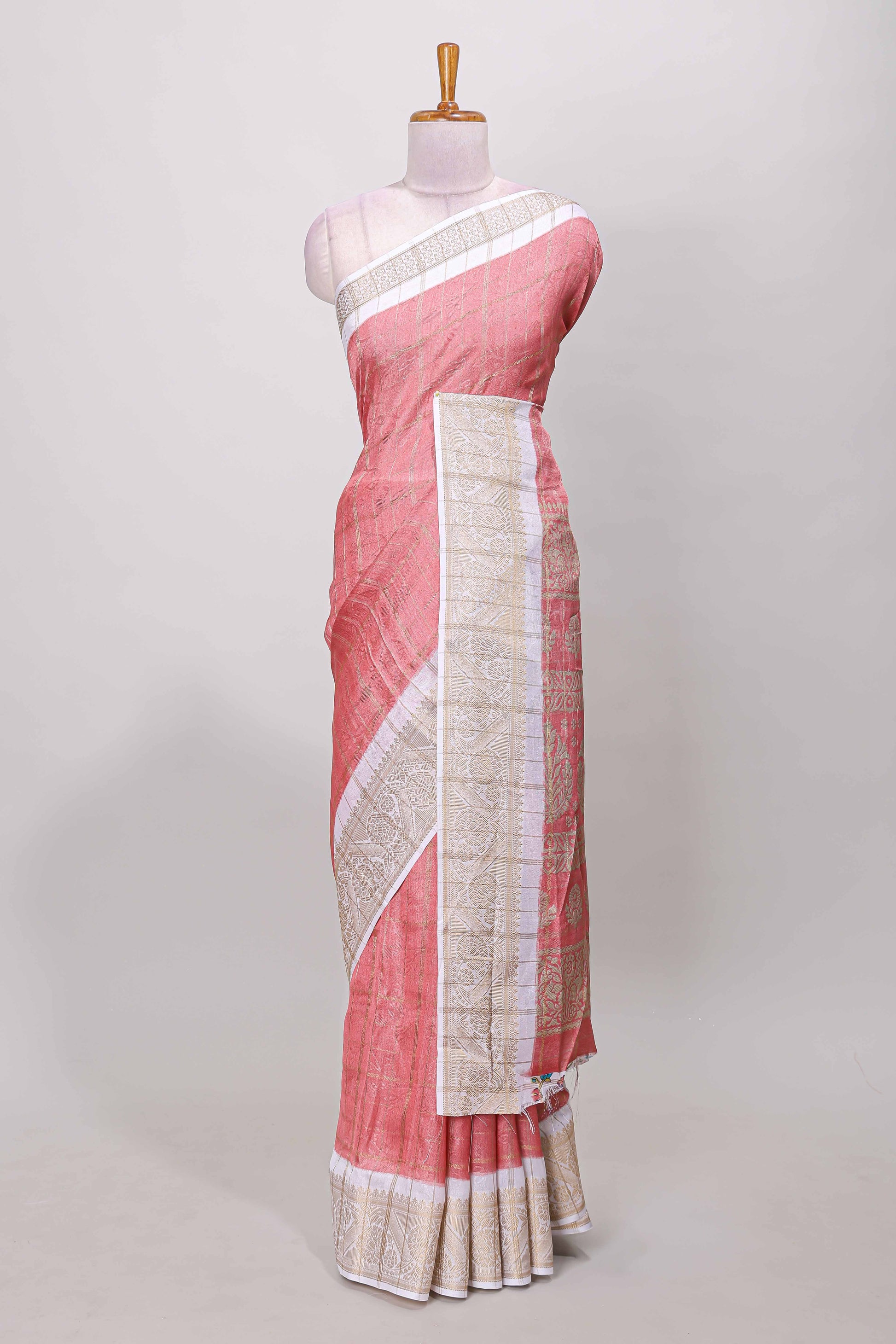 Chic elegant drape