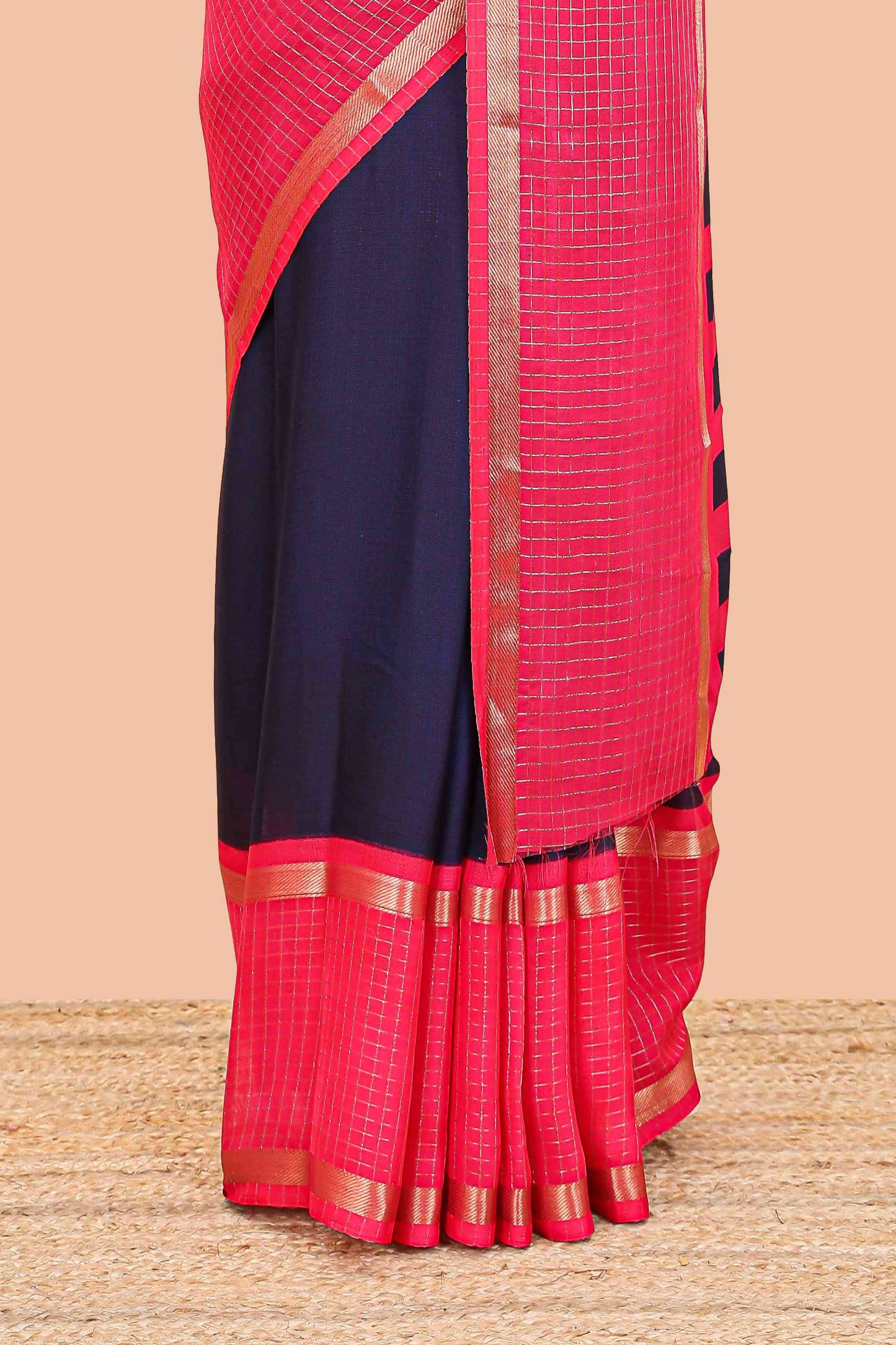 Classic border detailing
