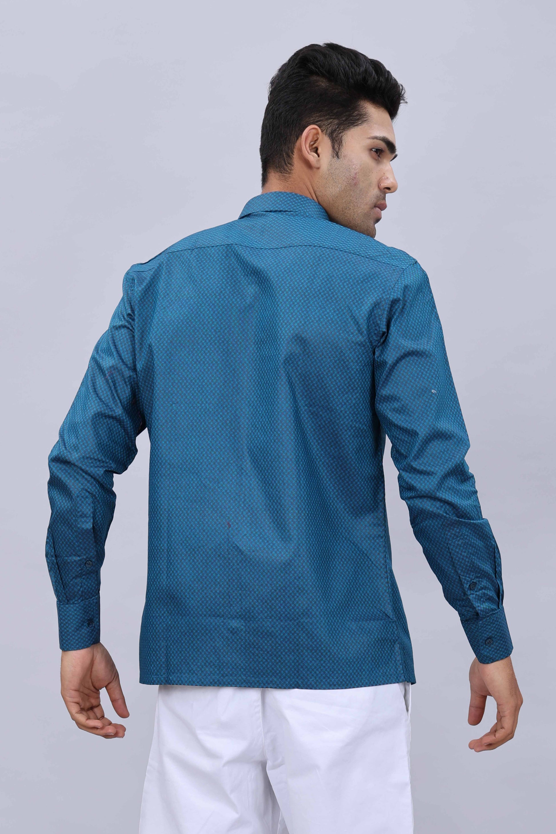 Contemporary cotton shirt