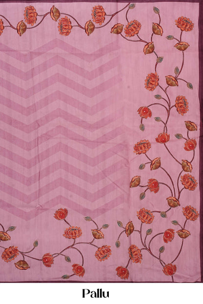 Contrast border accent pallu