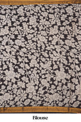 Contrast zari border saree