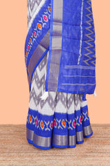 Coordinated pallu accent