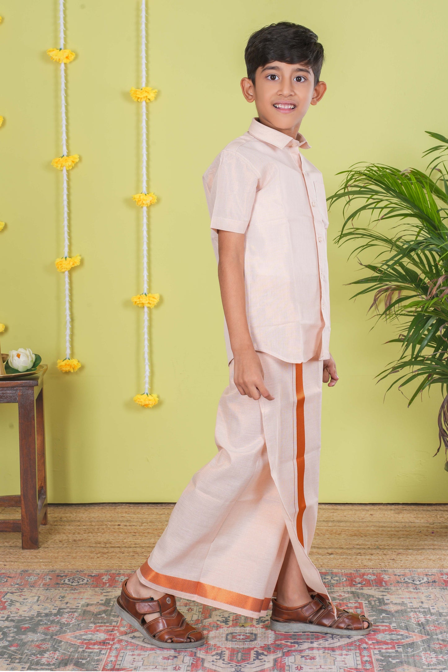 Copper border cultural clothing set