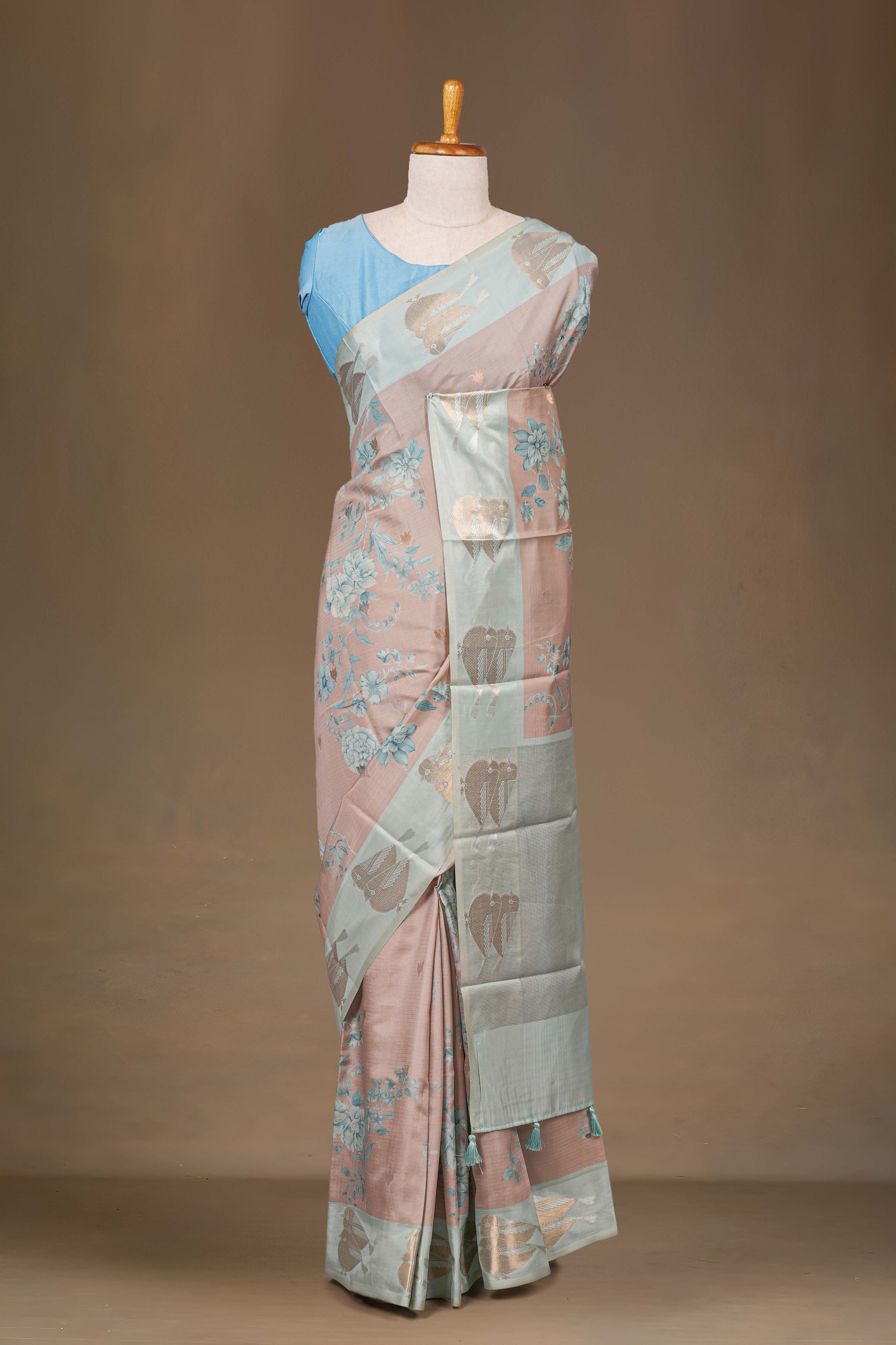 Digital floral pattern saree