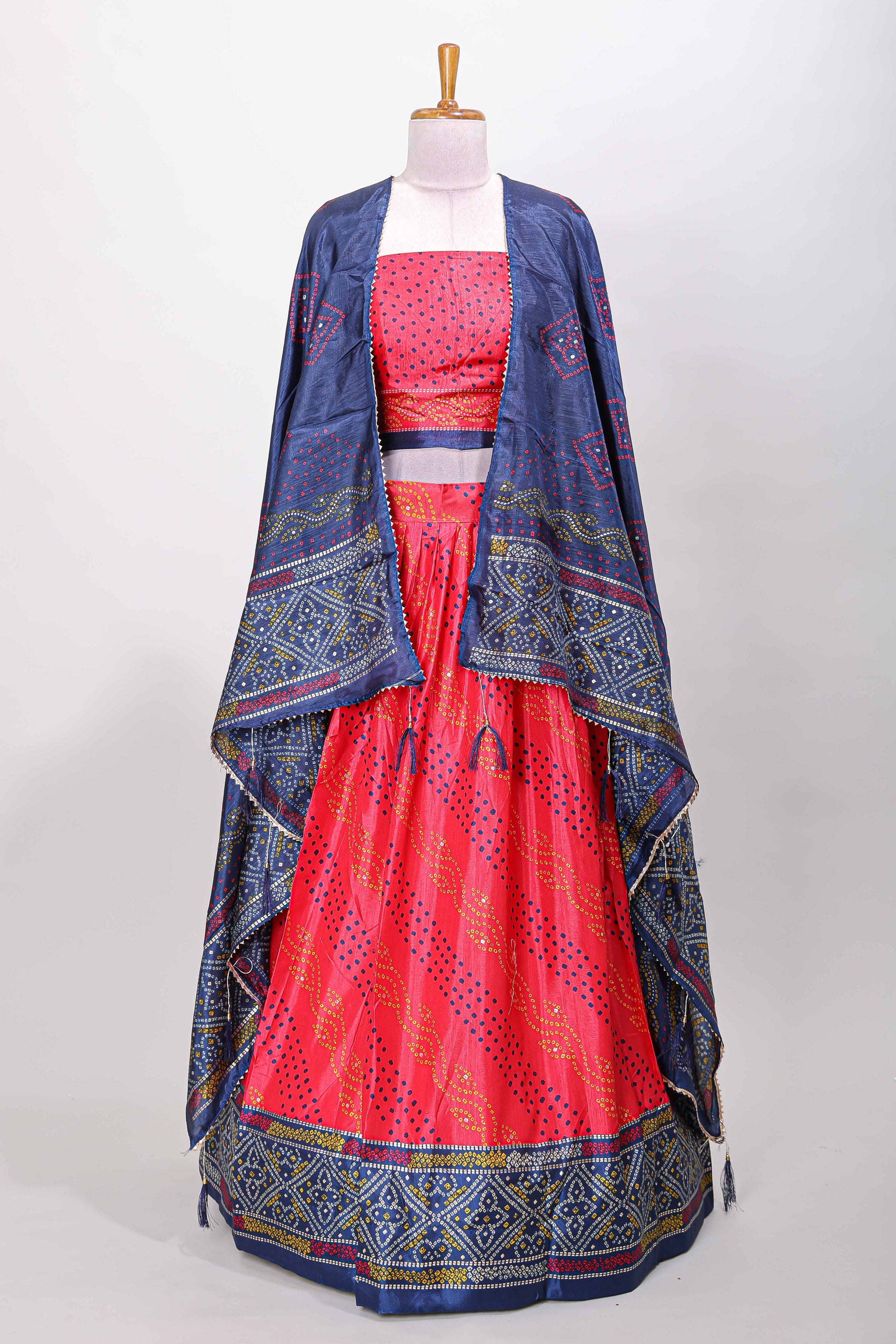 Dotted pink ethnic ensemble