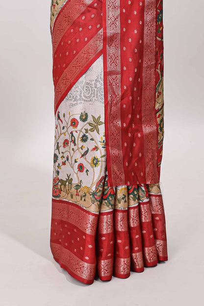 Dual tone pallu contrast