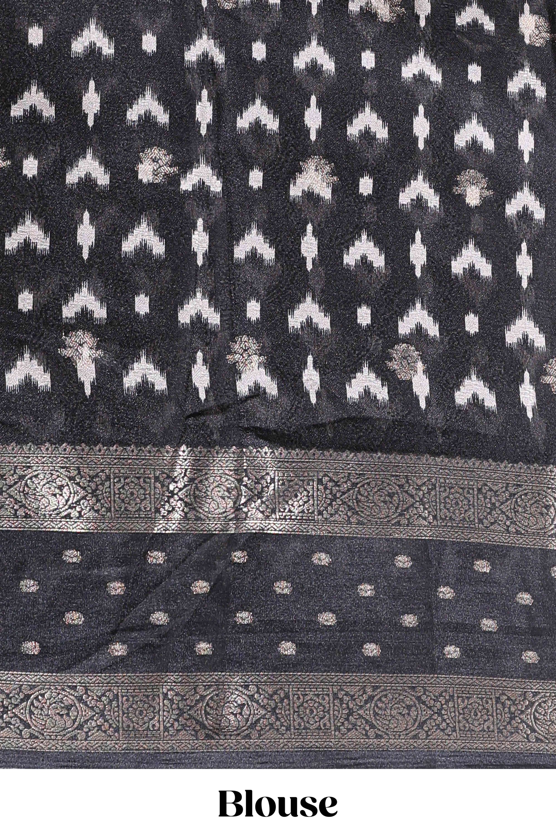 Elegant bold drape