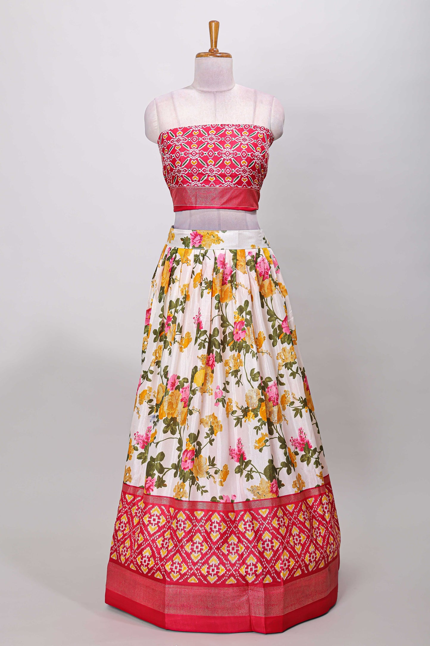 Elegant festive dhavani wear