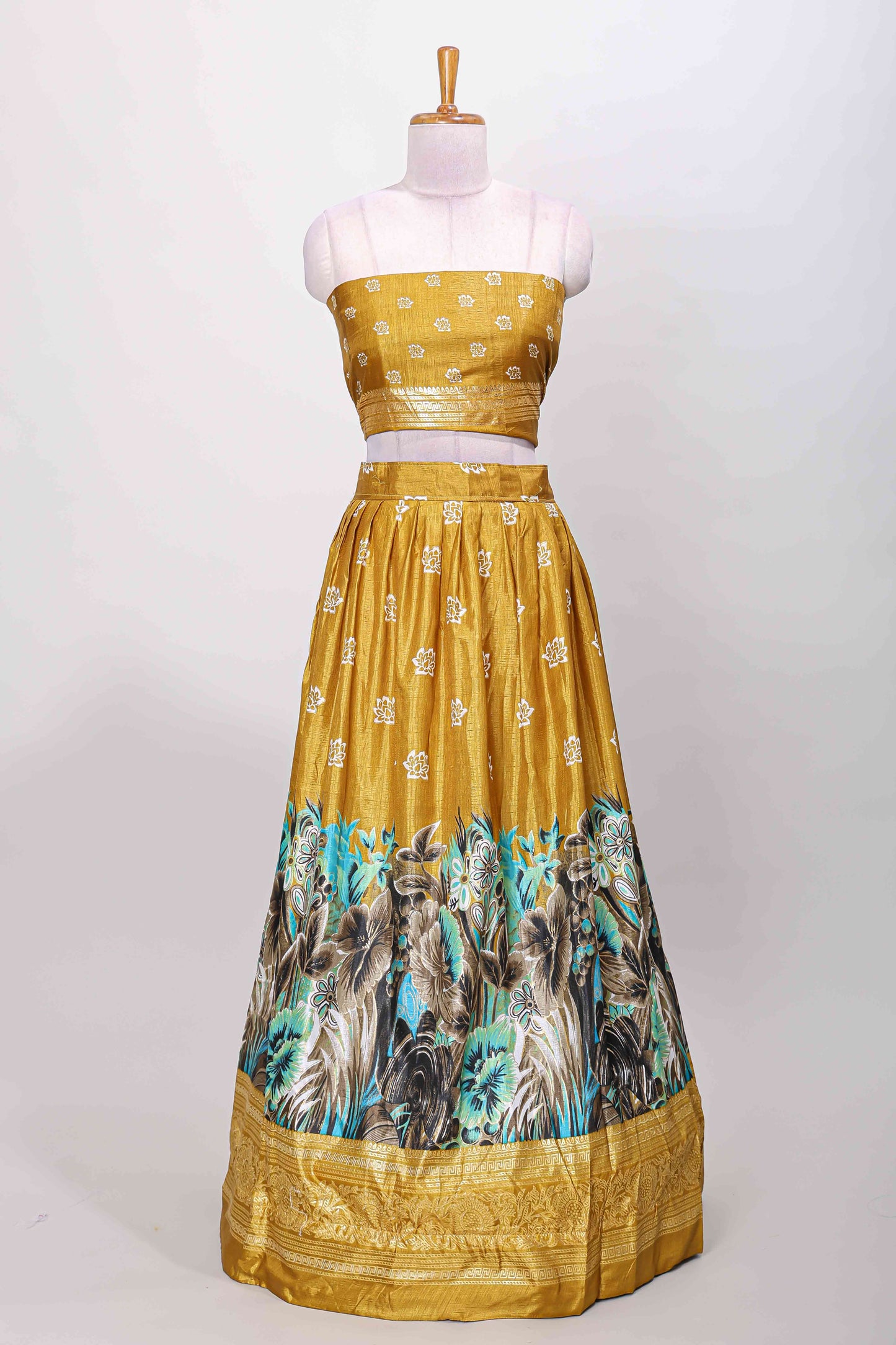 Elegant golden dhavani celebration style