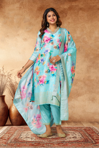 Elegant zari detail suit