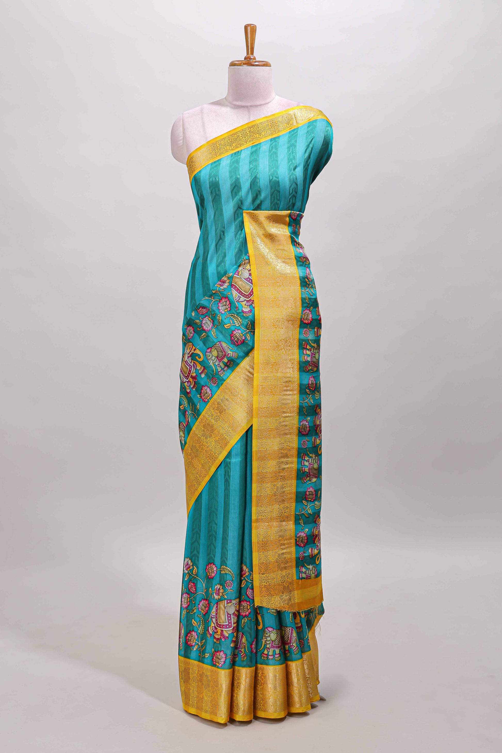 Elephant motif stripe pattern