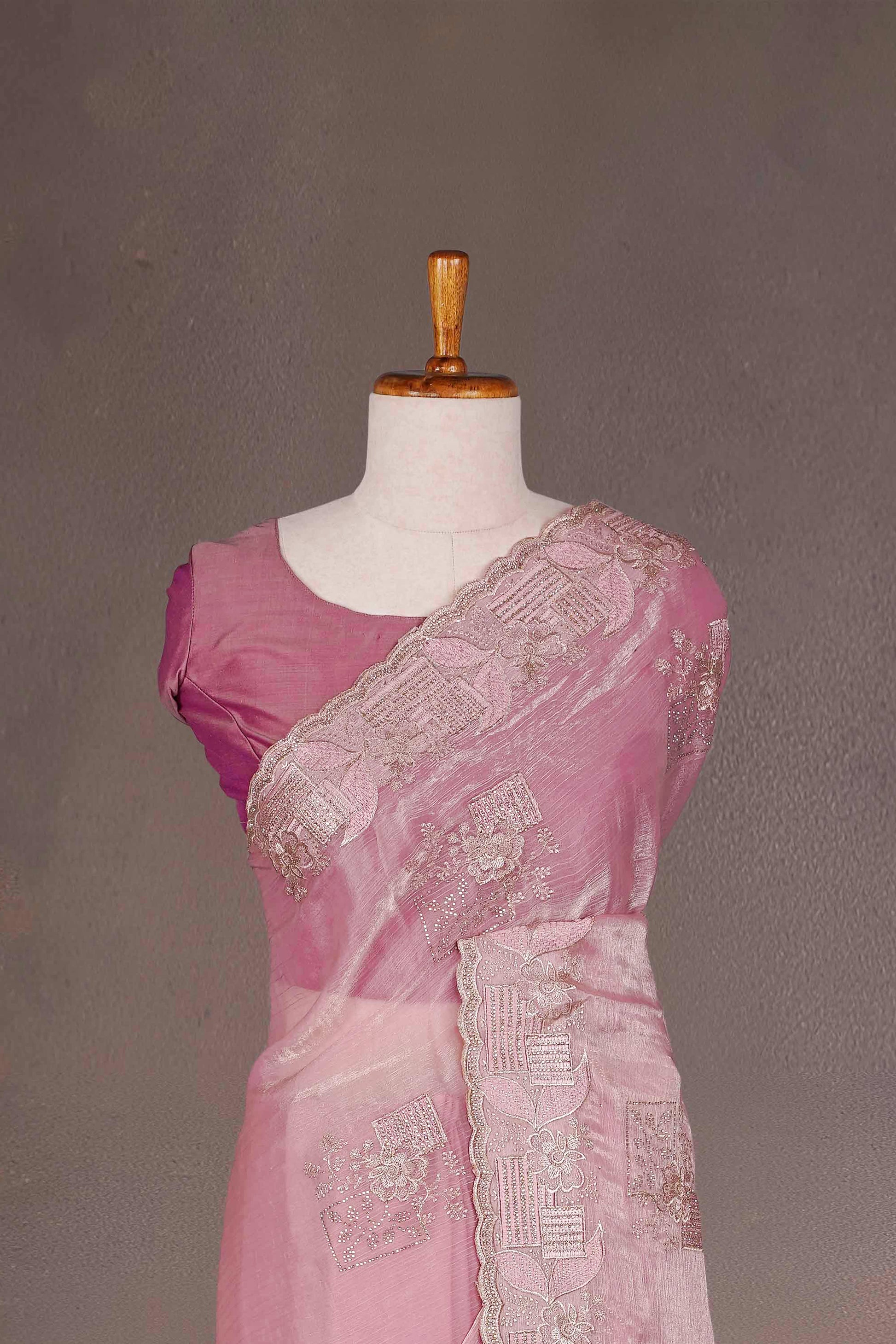 Embroidered body detailing 