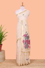  Floral motif threadwork