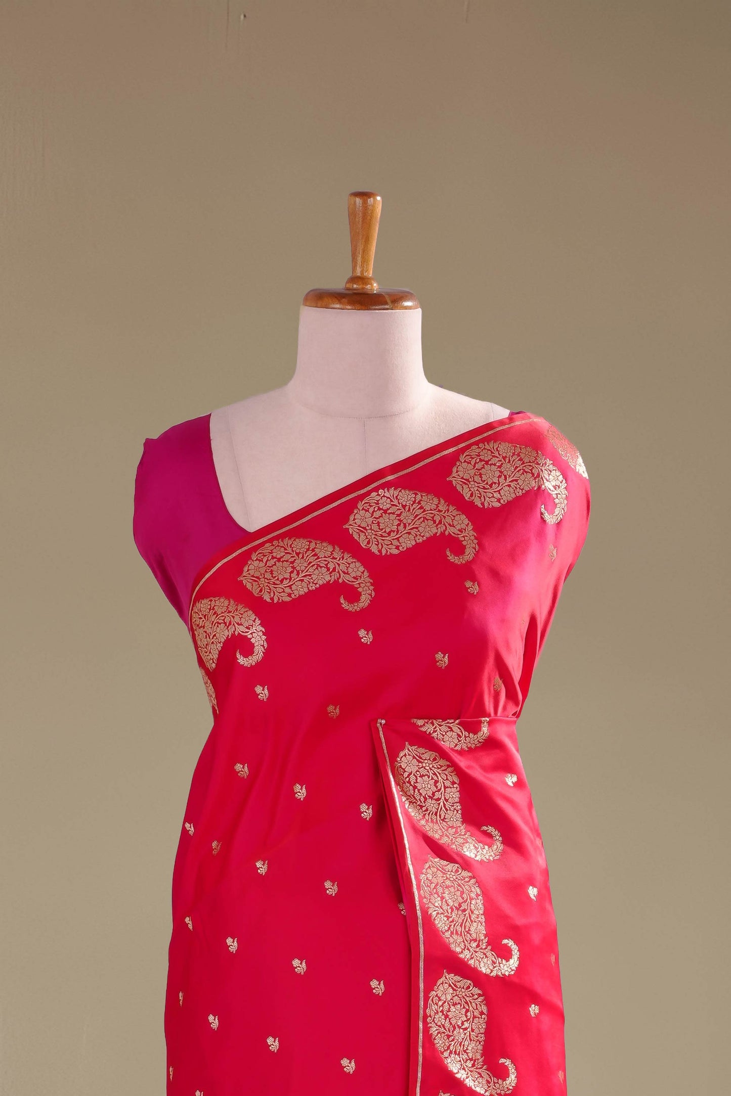 Floral pallu styling