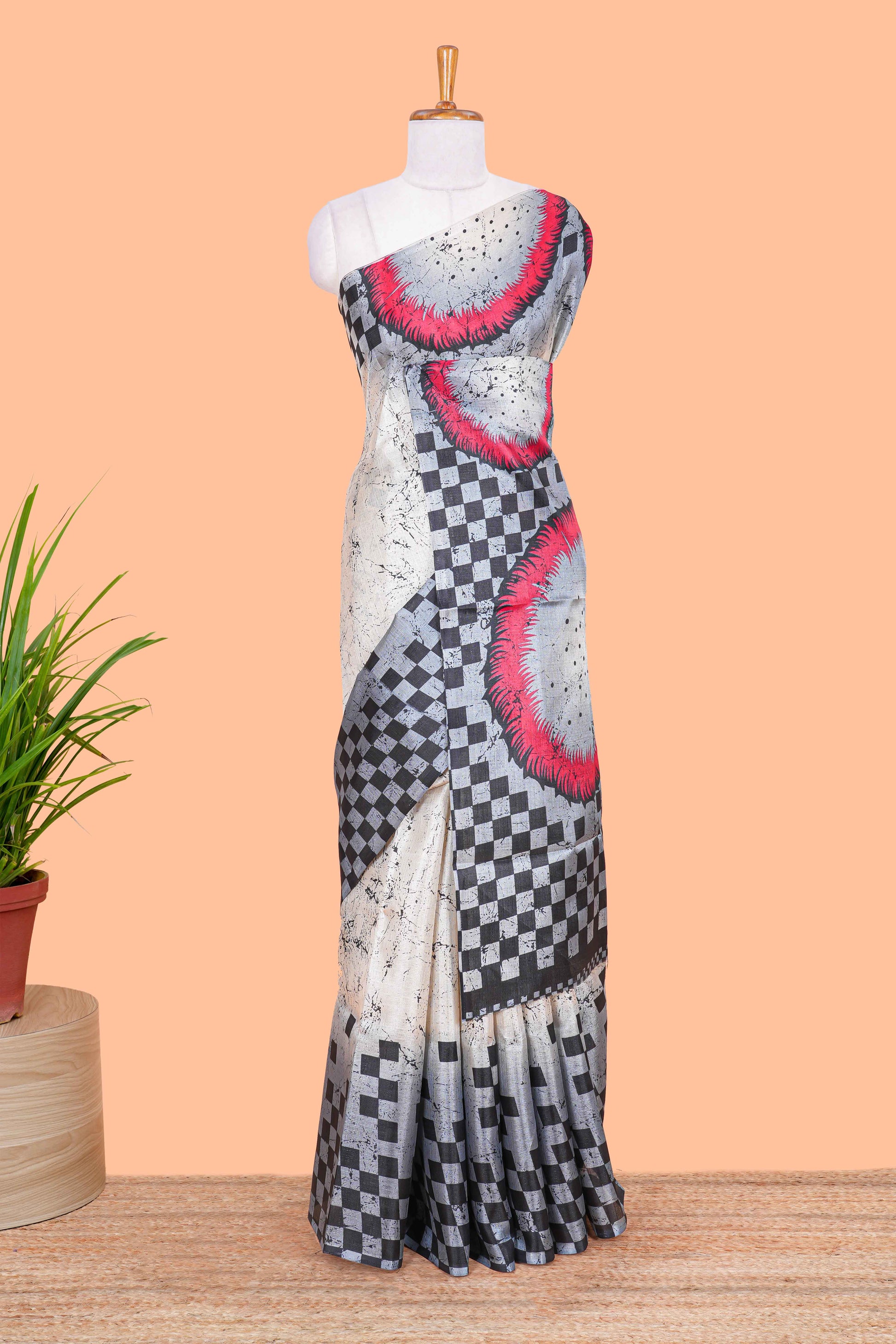 Geometric pattern detailing