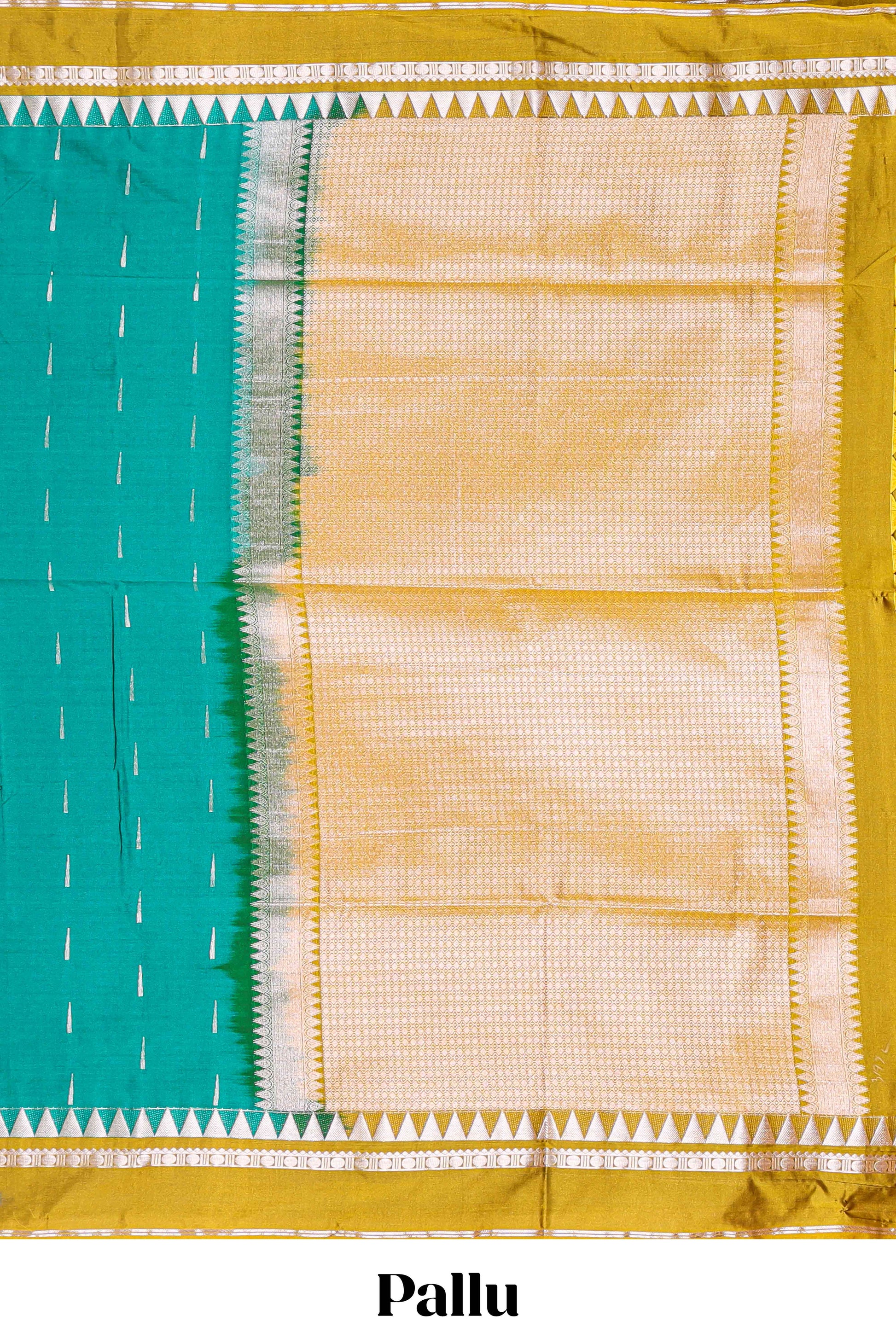 Graceful festive pallu