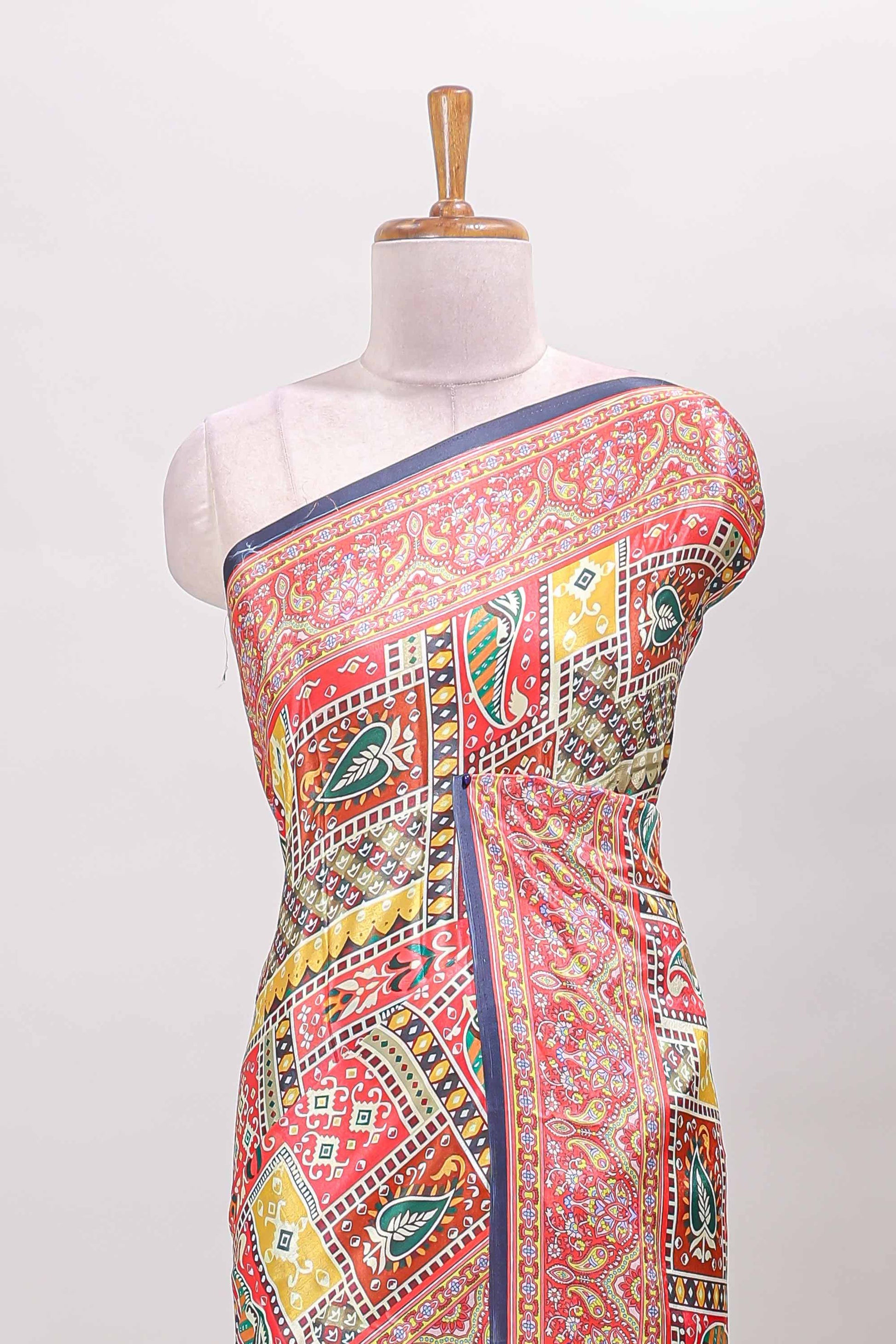 Graceful festive saree