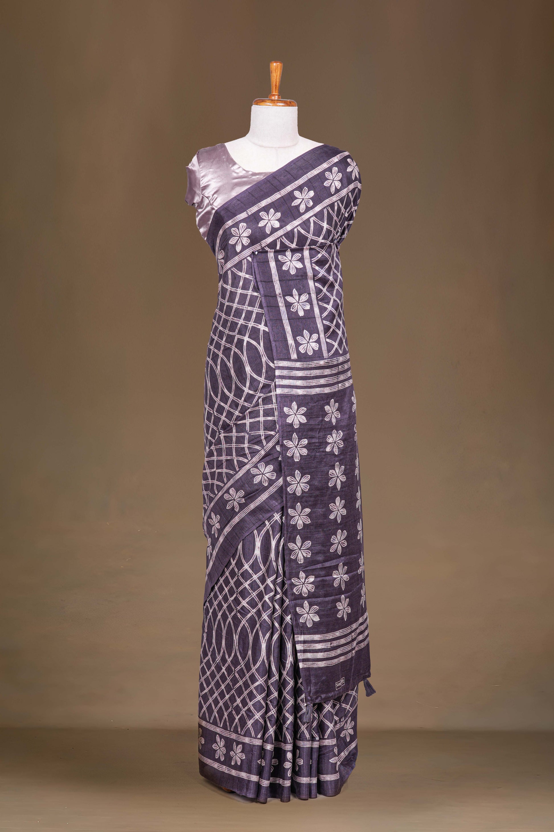 Grape geometric floral saree