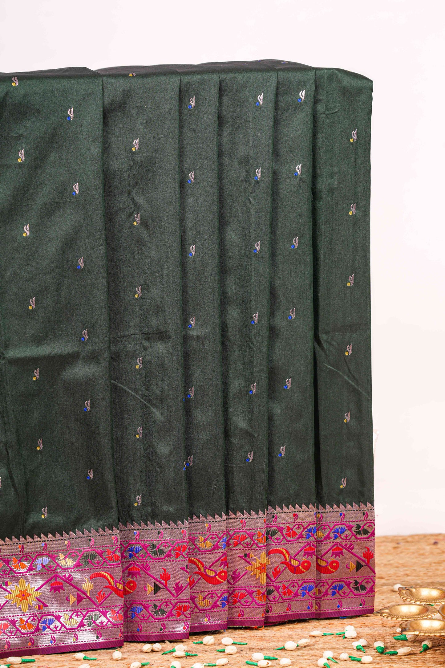 Green art soft silk smooth texture saree