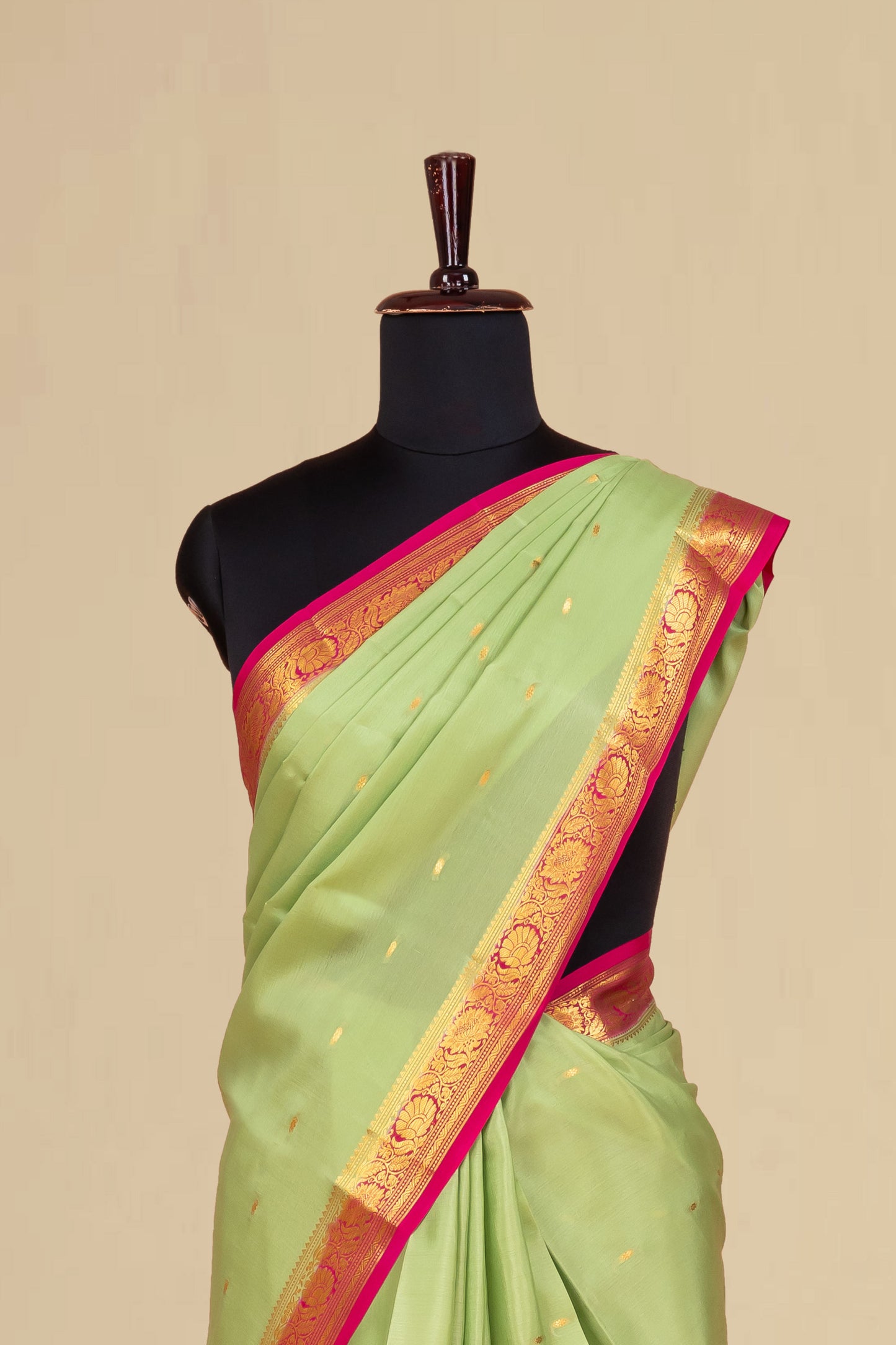 Green maroon border silk