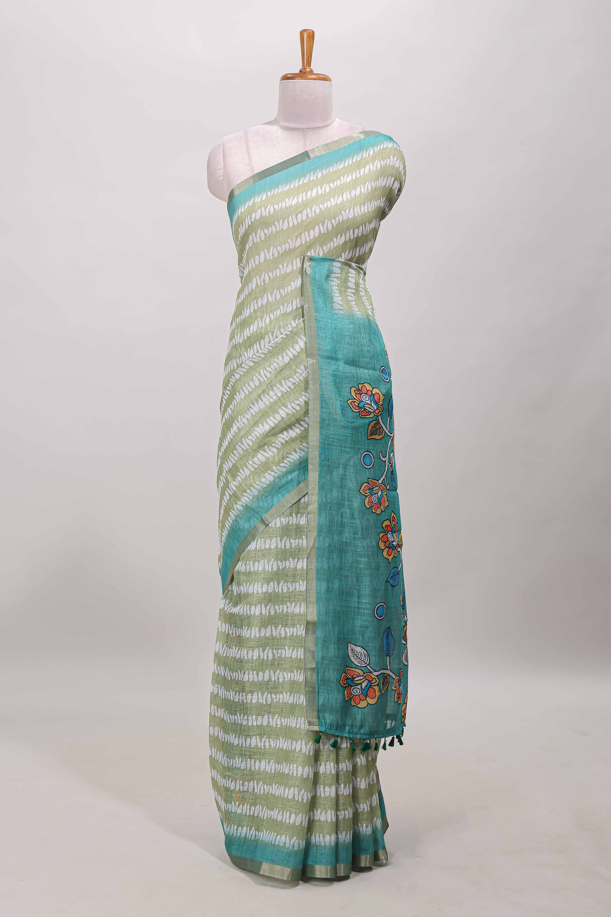 Green petal motif linen saree