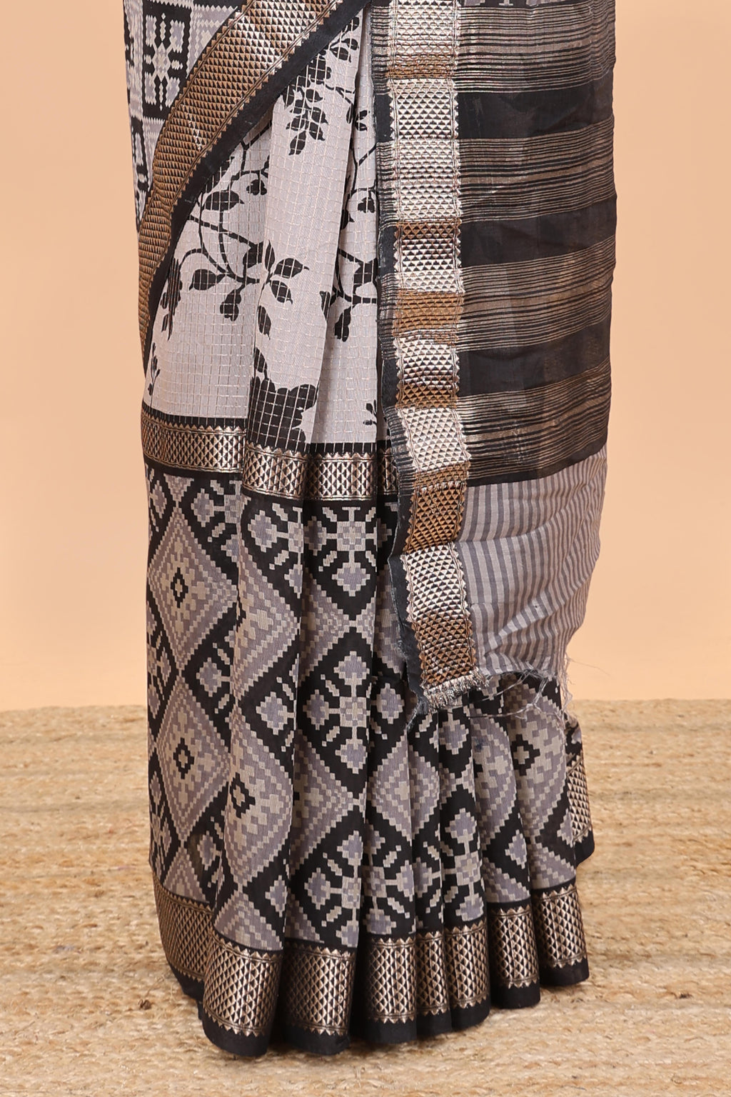 Grey checked pattern chanderi saree