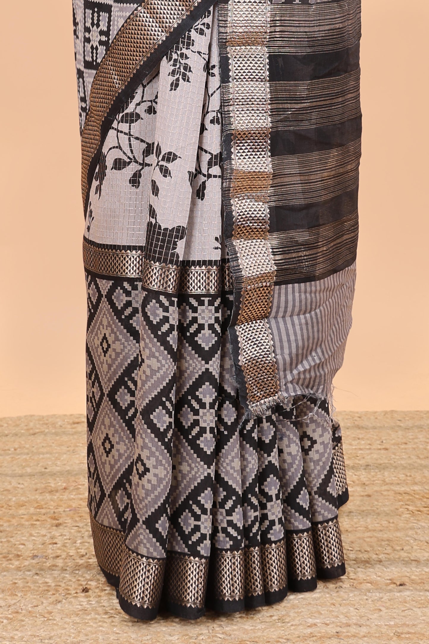 Grey checked pattern chanderi saree