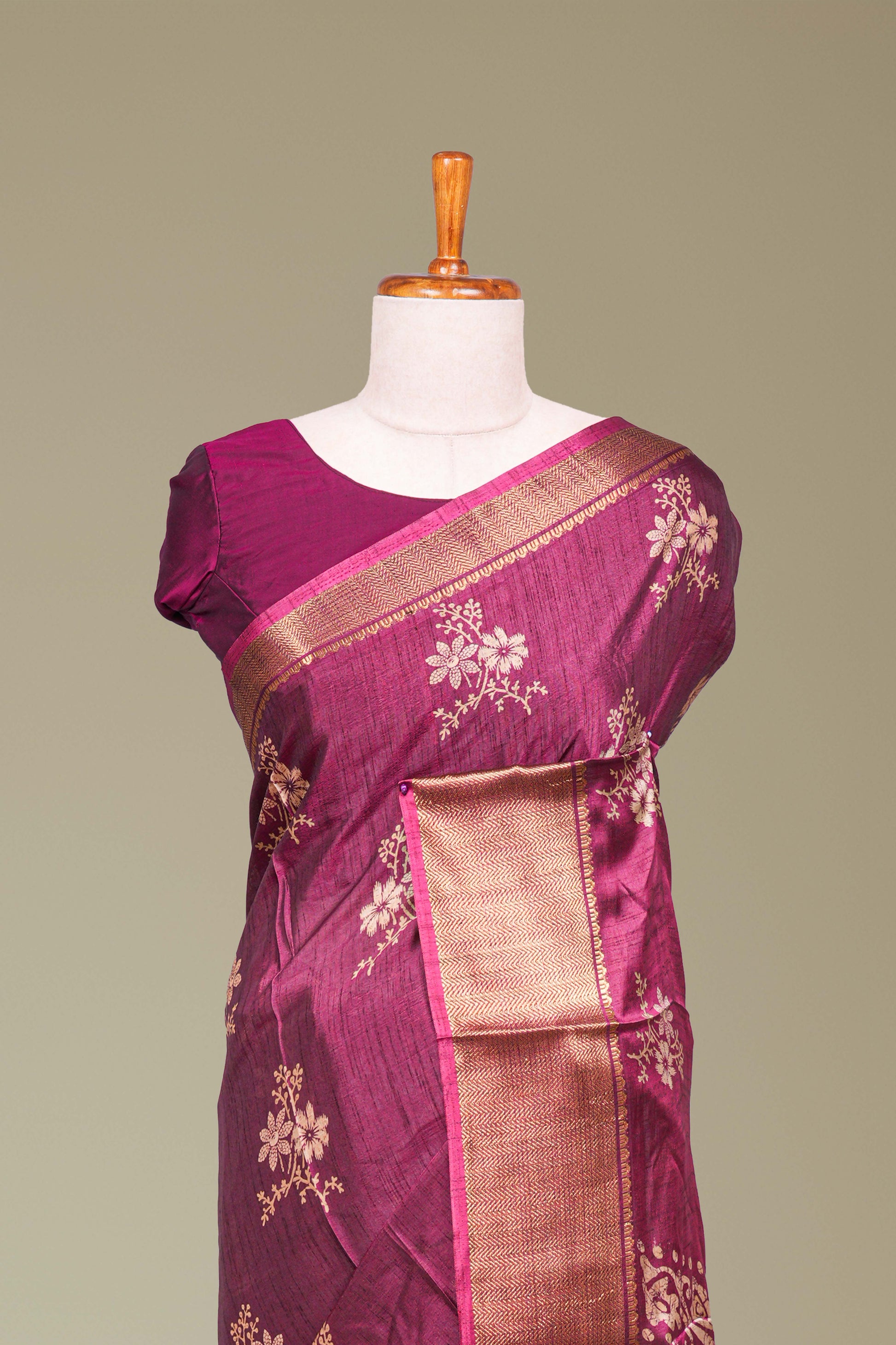 Jacquard border accent  saree